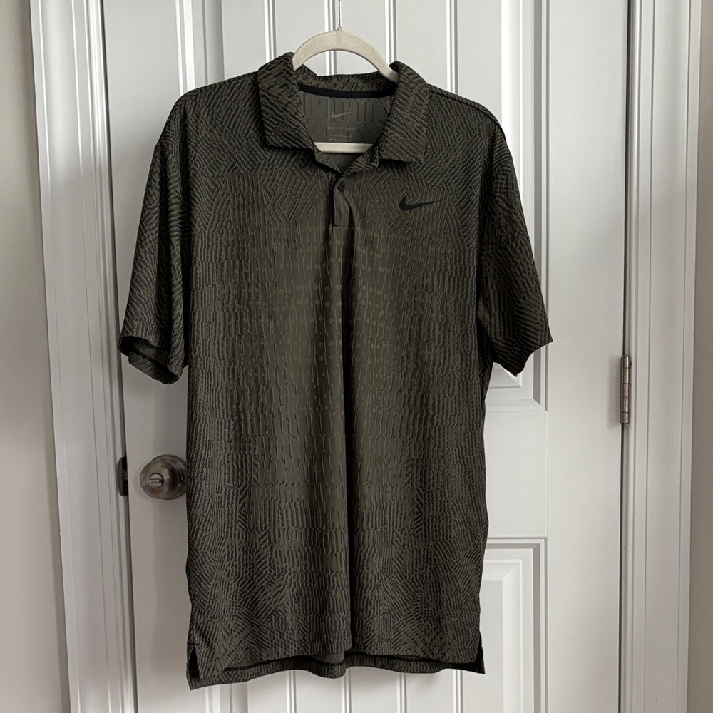 Nike Men's Dark Green Patterned Polo Shirt